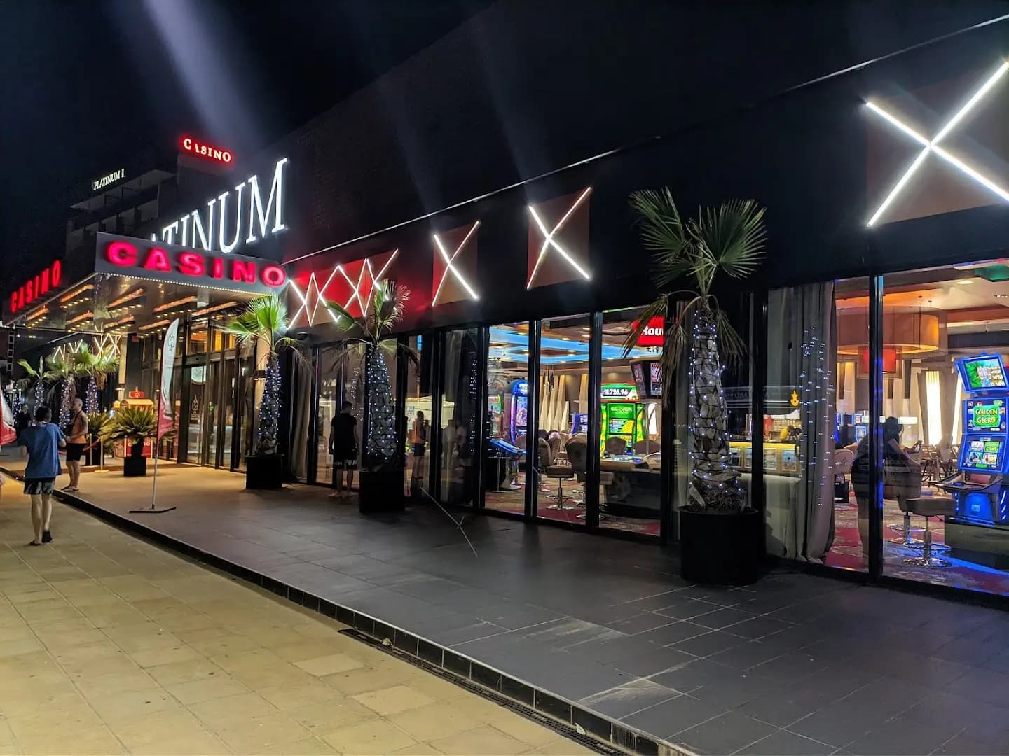 Platinum hotel and casino