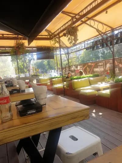 The Garden Bar Food&Cocktails