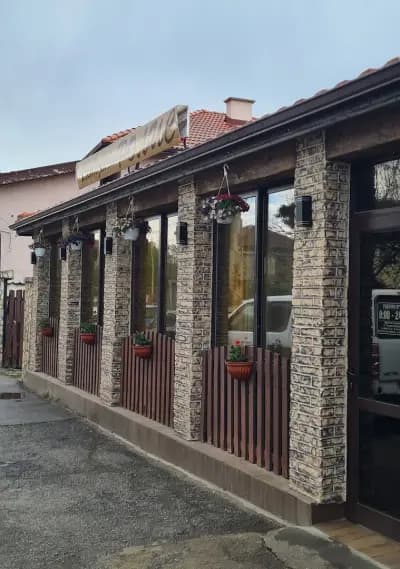 Ресторант "Ролис"