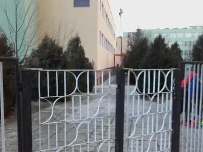 Eзикова Гимназия „Васил Карагьозов“