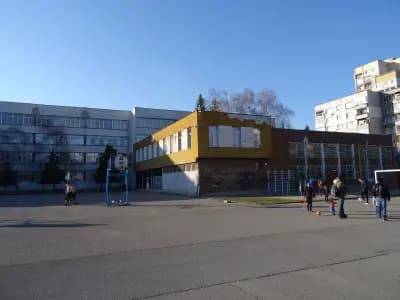10 СУ Теодор Траянов