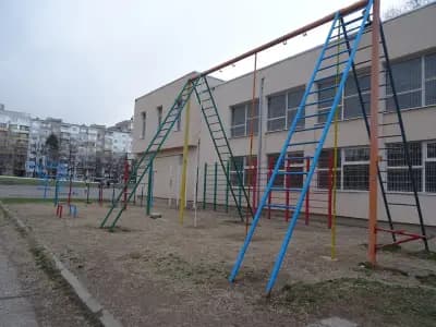 10 СУ Теодор Траянов