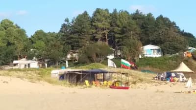 Къмпинг Юг - бунгала, каравани, кемпери, палатки