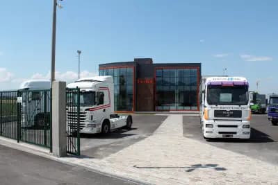 Fenix Trucks