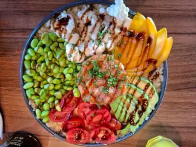 Happy Bar & Grill