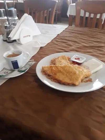 Семеен Хотел Брани