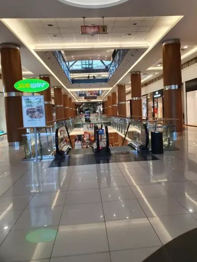 КНИЖАРНИЦА СИЕЛА - Delta Planet Вarna