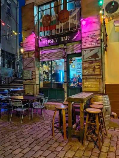 СандъкЪ Whisky & Gin bar
