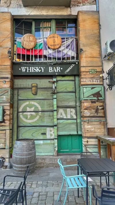 СандъкЪ Whisky & Gin bar