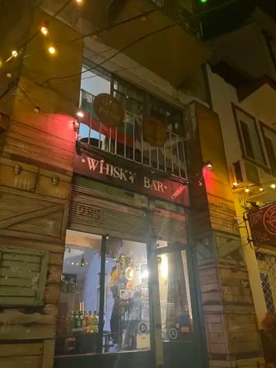 СандъкЪ Whisky & Gin bar