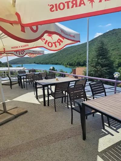 Хотел и Ресторант “Сребърно Езеро”