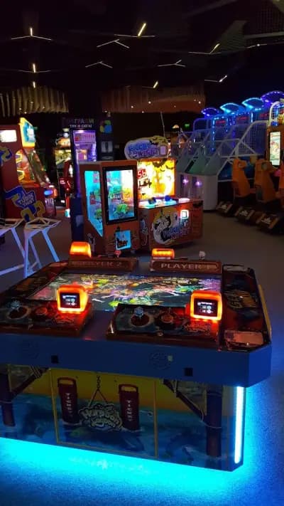 Playground, The Mall