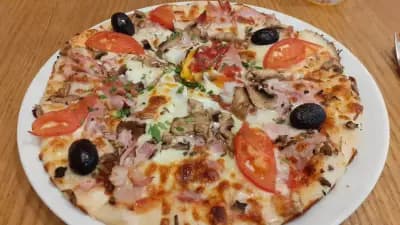 The Little Mozzarella - Pizza, Grill & Salad Bar | Вкусна Пица | Традиционна Италианска Паста | Скара | Свежи Салати