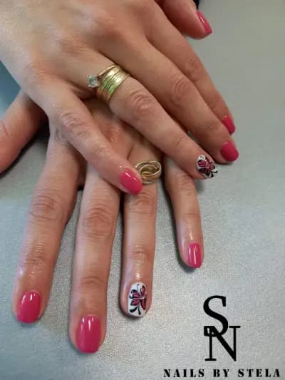 Stela Nails