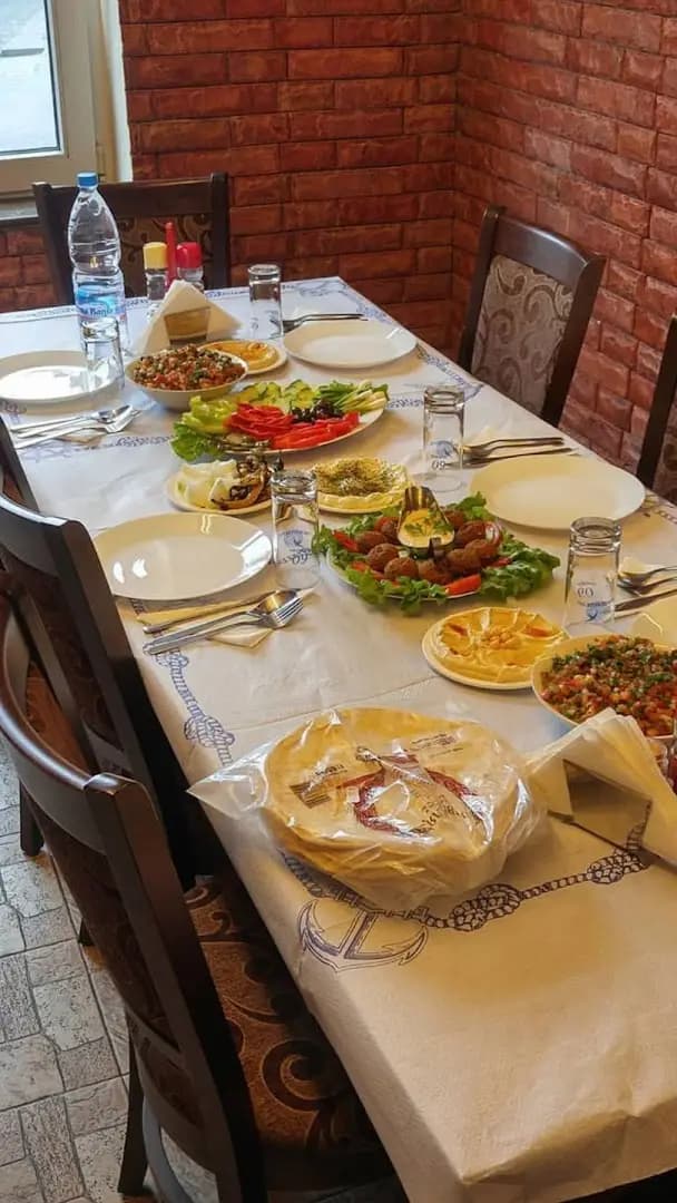 Арабски ресторант Лайалина наргиле бар