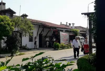 Стаи за Гости Чешмата