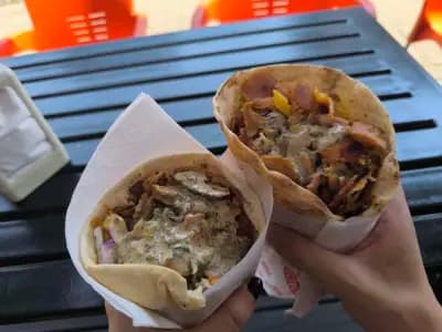 "Вкусно" дюнер и пица