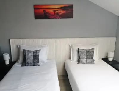 La Piazza Hotel