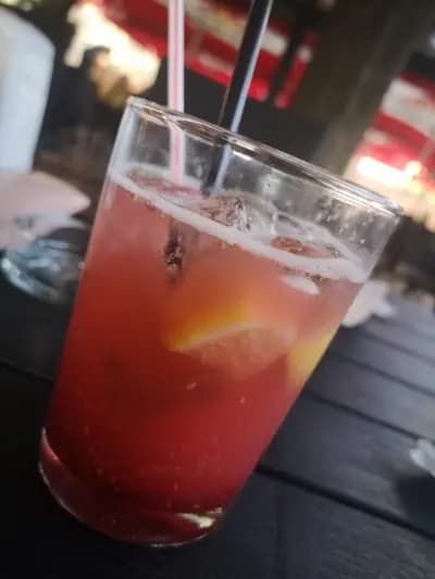 "Алиса"