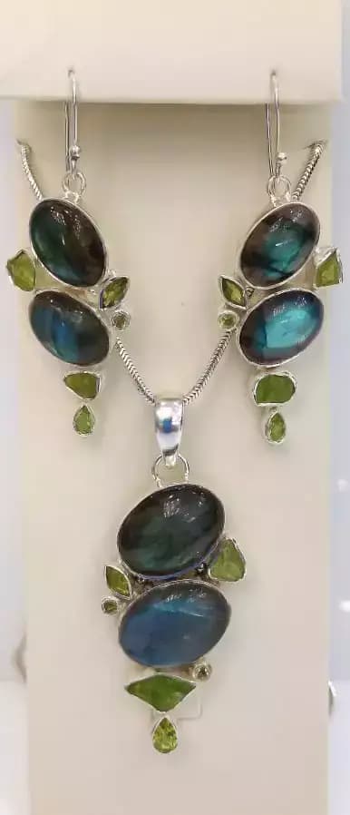 Tael Gold & Diamonds & Silver