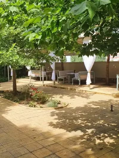 Хюга Ресторант / Hygge Restaurant