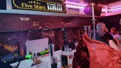Piano Live Club Five Stars