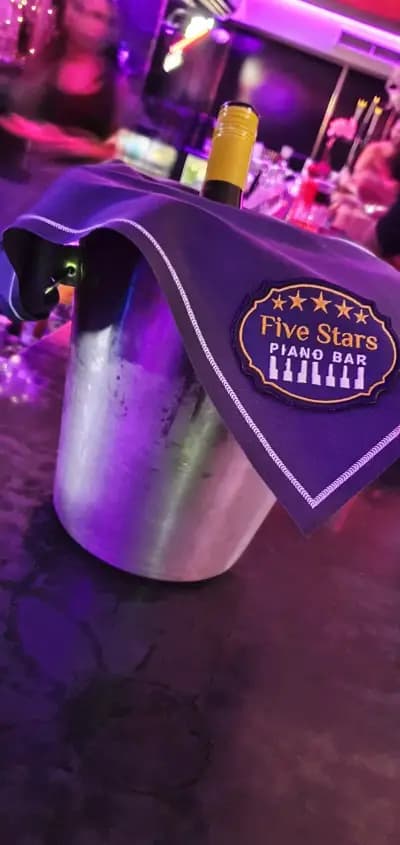 Piano Live Club Five Stars
