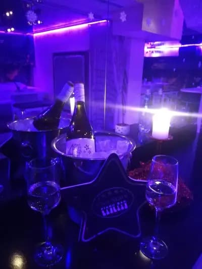 Piano Live Club Five Stars