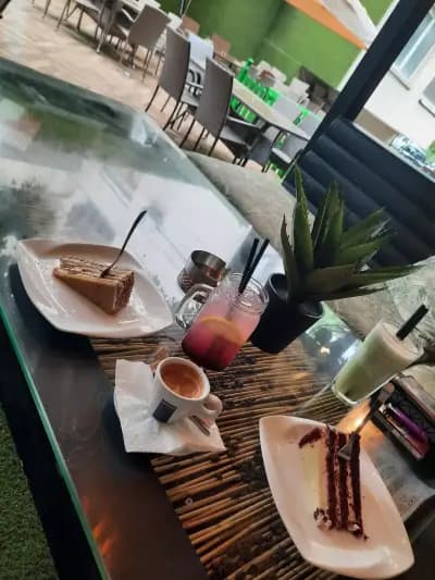 Paradise Bar & Dinner