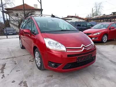 Автокъща М и М Кар