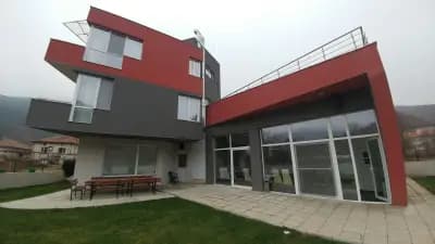 Вила Галияна