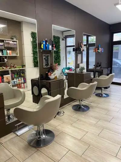 IR Hair And Beauty Studio
