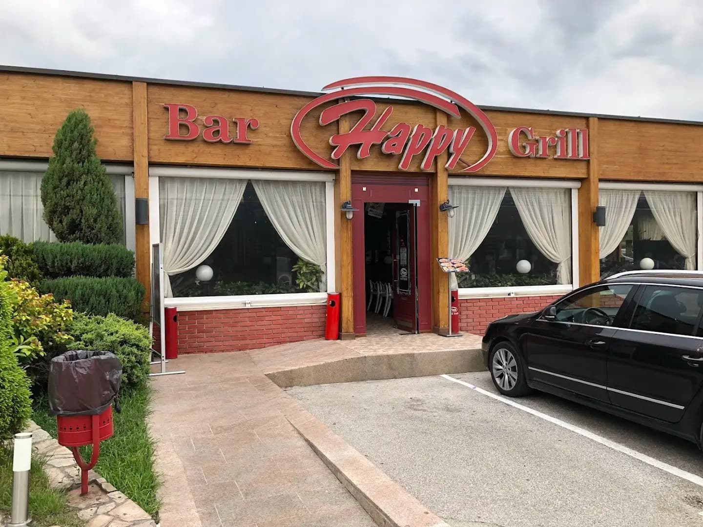 Happy Bar & Grill Sandanski