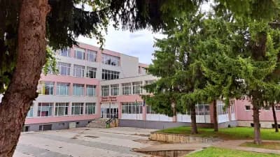 Основно училище "Панайот Волов"