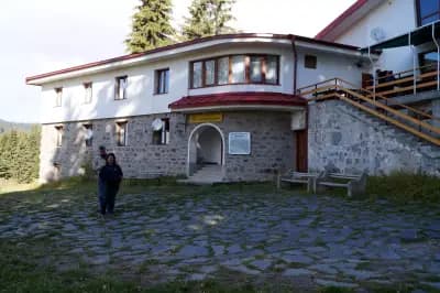 Хижа " Смолянски езера"