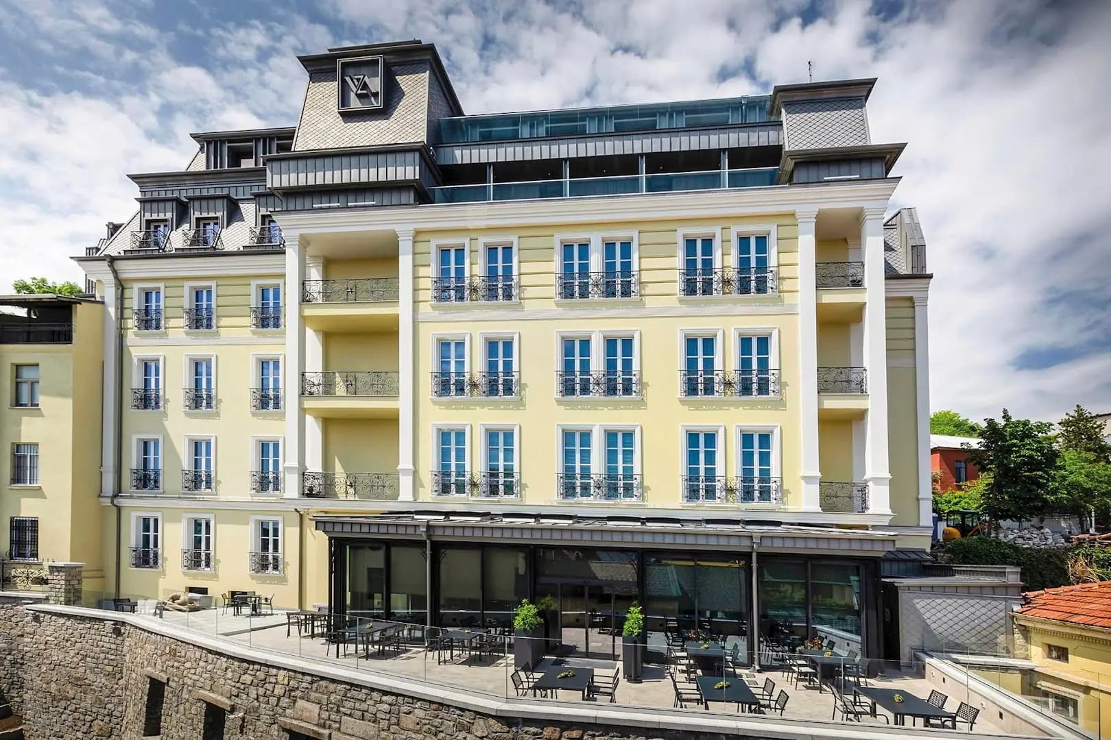 VIZUALIZA Residence Hotel