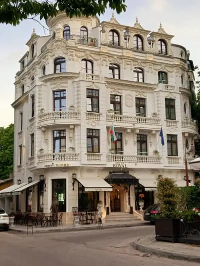 Royal Hotel