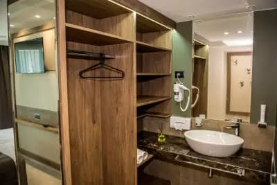 Arletti Hotel