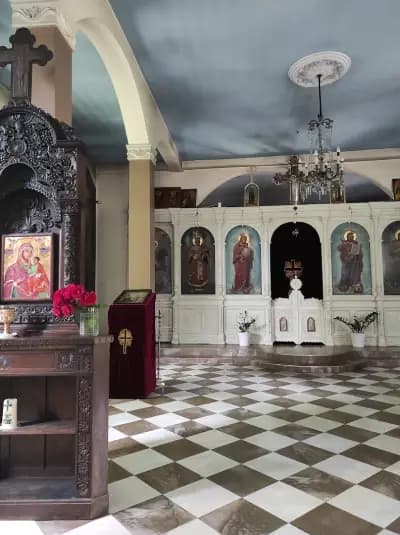 Православен храм Свети Николай Чудотворец