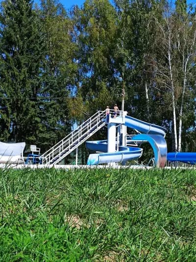 Басейн Белчин Бани