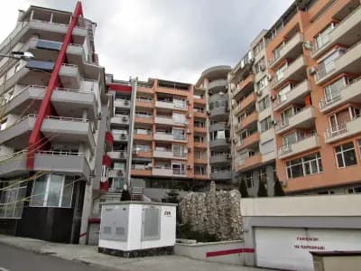 Зарадом - Професионален Домоуправител, Професионално почистване и продажба на препарати за почистване