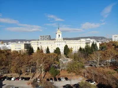 Висше военноморско училище „Н. Й. Вапцаров“