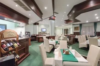 Hotel Bellevue - Half Board