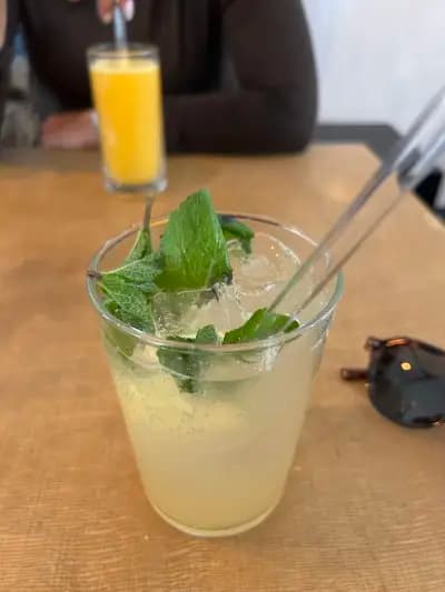 43.12 Café