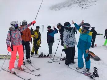 VR Xtreme Ski Rental & School