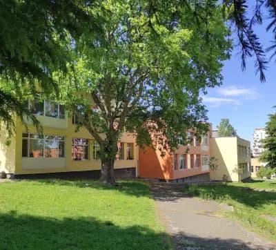 Частно Основно Училище "Д-р Мария Монтесори"