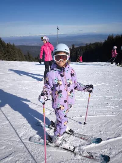 Yanakiev Ski And Snowboard School