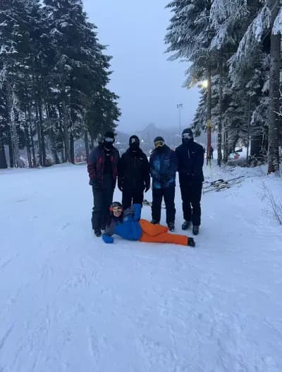 Yanakiev Ski And Snowboard School