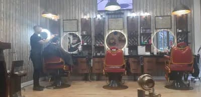 Barbershop Billionaire's club Center