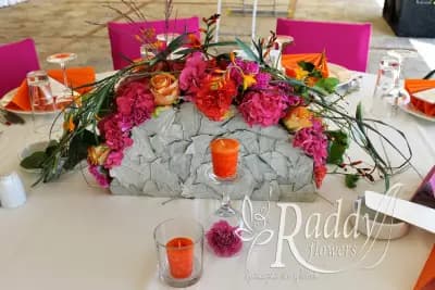 RaddyFlowers - приказки от цветя / Ателие за цветя/ Доставка на цветя, подаръци и букети